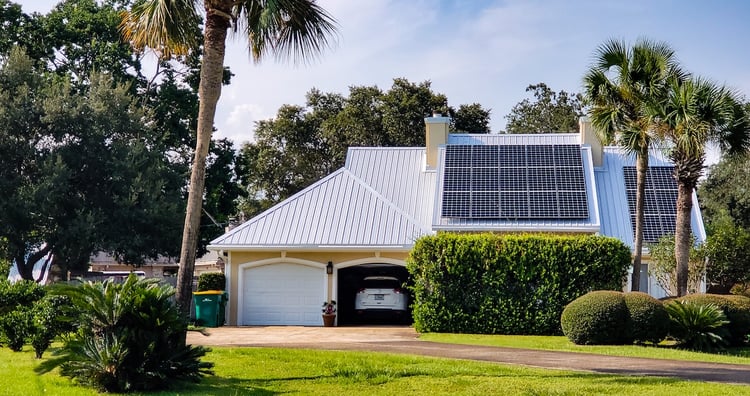home-with-beach-vibes-has-solar-panels-on-rooftop-2022-11-12-09-52-05-utc