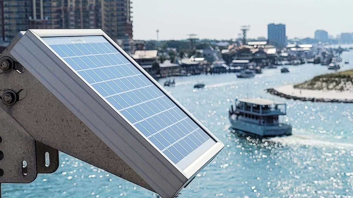 solar-panels-soaking-up-the-sun-at-the-beach-to-po-2022-11-12-10-50-45-utc